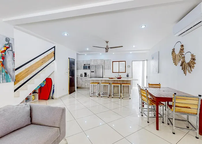 Casa Domus Tamarindo